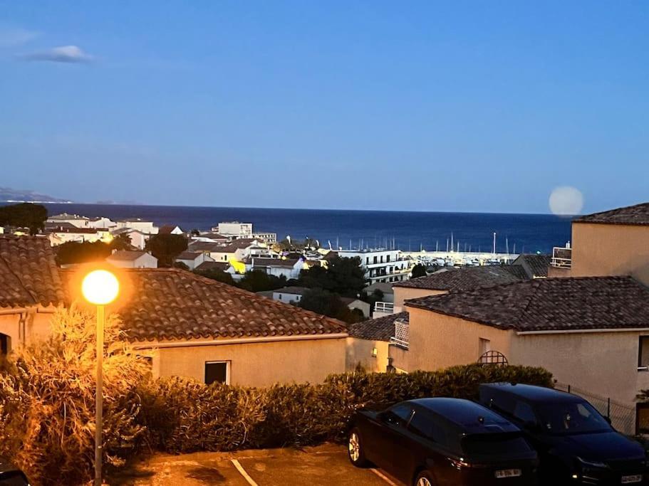 Studio Vue Mer Avec Piscine Et Terrain De Tennis Sausset-les-Pins Esterno foto